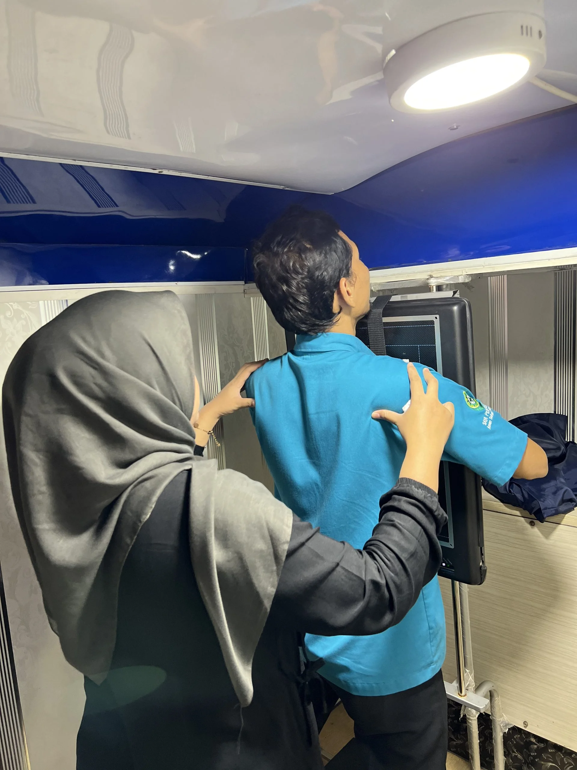 Penempatan posisi karyawan pada unit thorax X-ray mobile di lokasi perusahaan