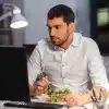 Pola Makan Sehat Saat Lembur